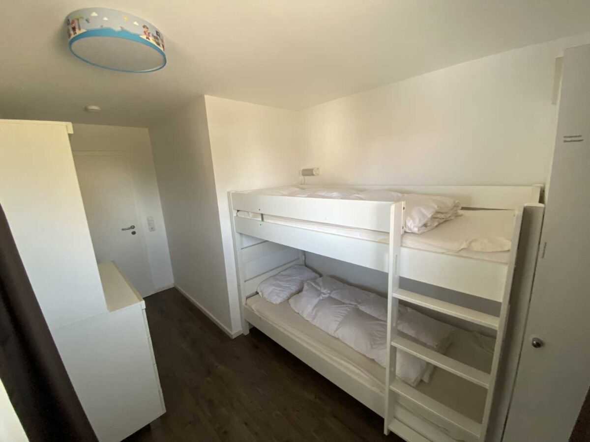 Die Paidi Doppelstock Betten im zweiten Schlafzimmer sind jeweils bis 120 kg belastbar